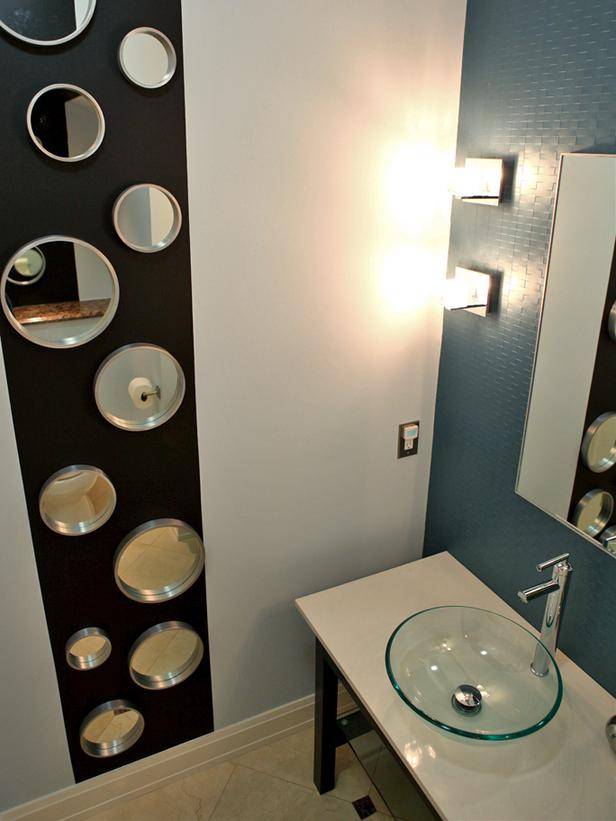 Маленькая ванная комната с зеркалами