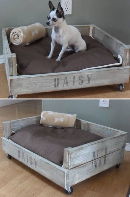Кровать для собаки из старой мебели