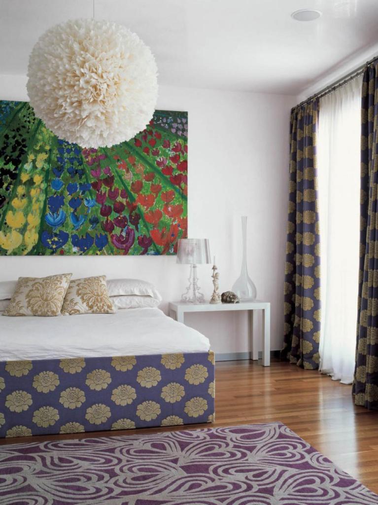 Яркий дизайн спальни в стиле фэн-шуй