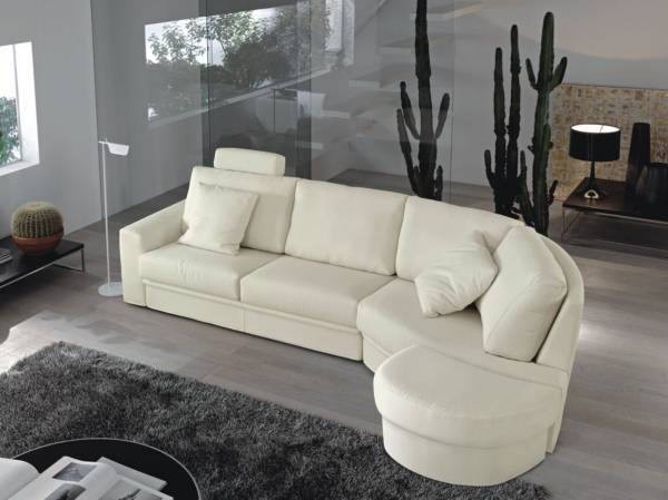 Мягкий угловой диван - фото в белом цвете