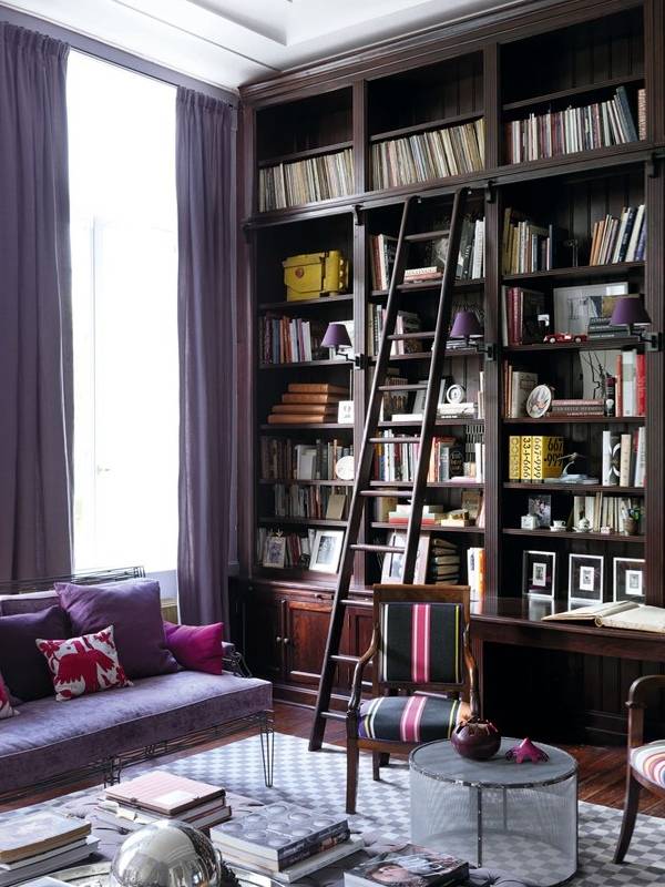 Книжные шкафы с лестницей