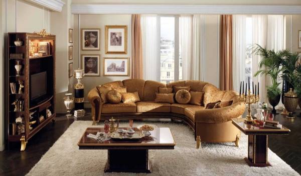 Угловой диван в классическом стиле