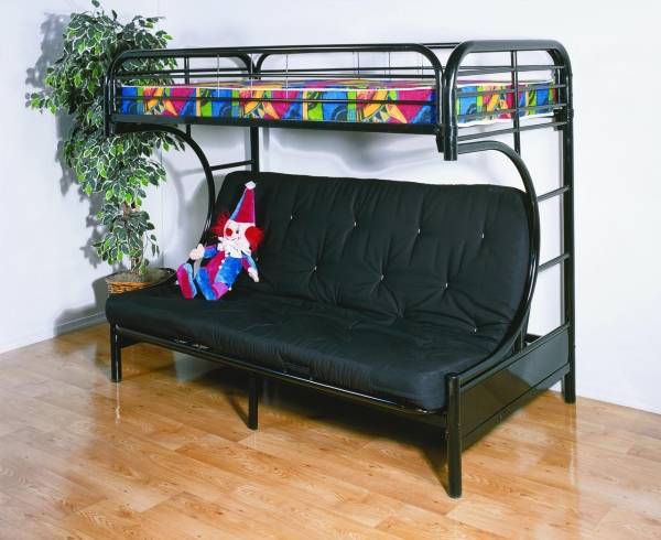 Черная кровать чердак с диваном в интерьере