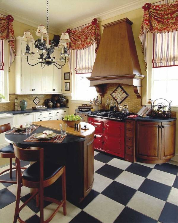 Римские шторы для кухни в деревенском стиле 