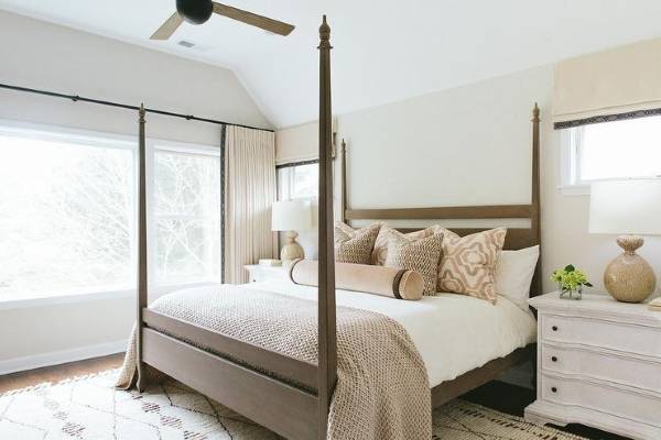 Современный дизайн белой спальни фото