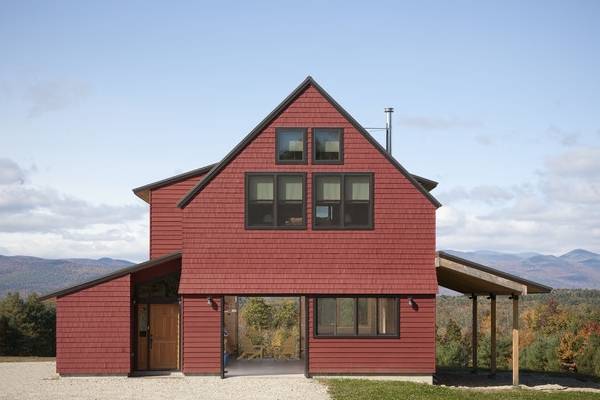 Модные сочетания цветов крыши и фасада 2016: красный и черный