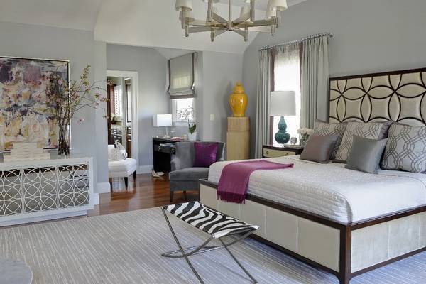 Дизайн интерьера спальни в современном стиле и с яркими узорами