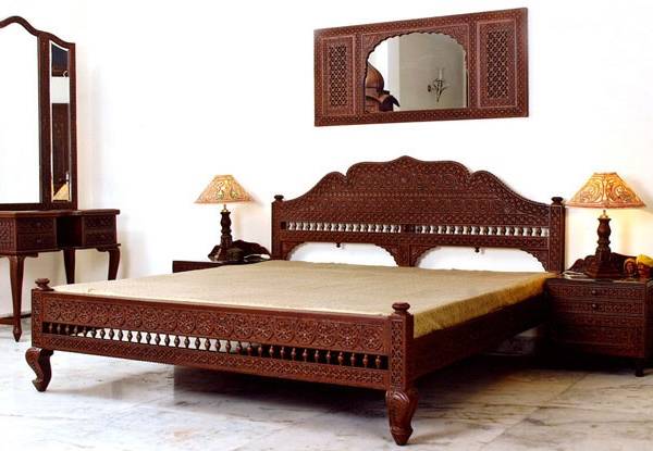Индийская резная мебель для спальни - фото в интерьере