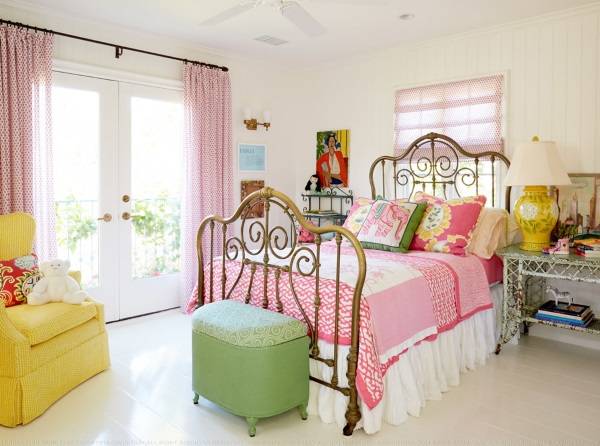 Интерьер спальни в стиле шебби шик - фото в ярких тонах