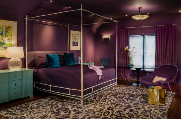 Дизайн спальни в фиолетовых тонах - фото с ярким декором