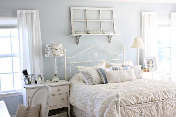 Голубая спальня в стиле шебби шик
