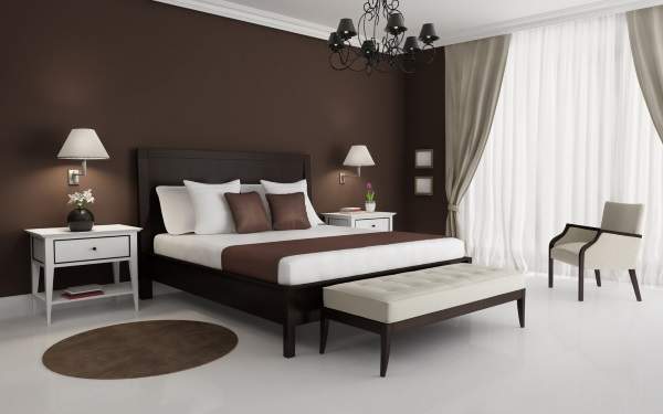 Темные обои коричневого цвета в дизайне спальни