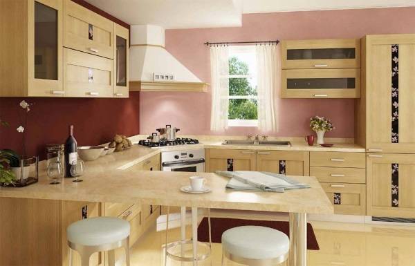 Интерьер угловой кухни с барной стойкой - фото в бежевых и розовых тонах