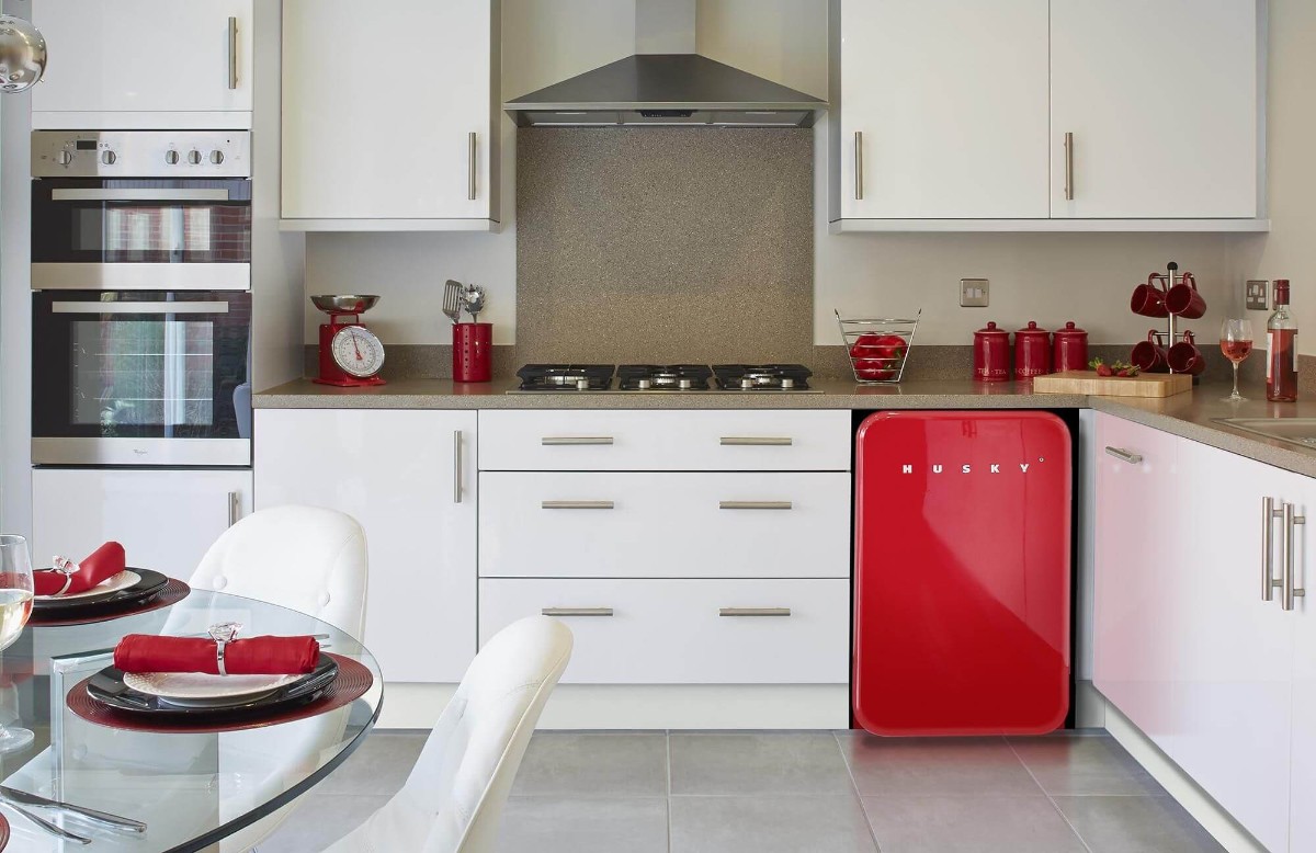 Дизайн Кухни С Красным Холодильником