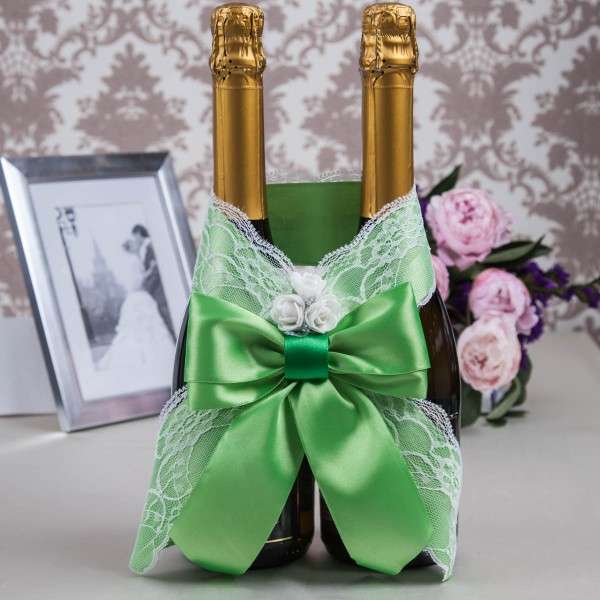 Декор бутылки шампанского своими руками с атласными лентами