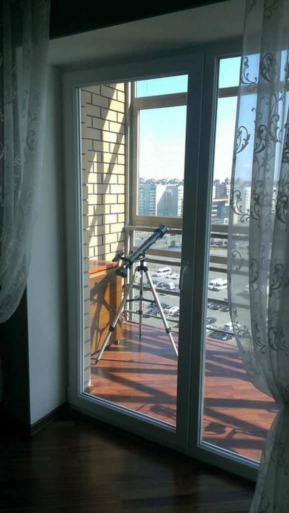 Стильные французские окна на балкон в квартире – 21 фото
