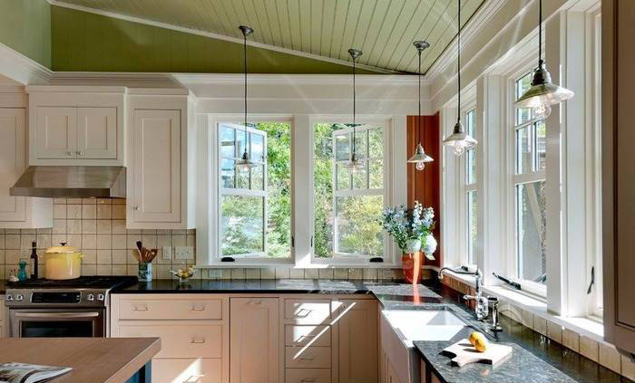 дизайн кухни с угловым окном фото