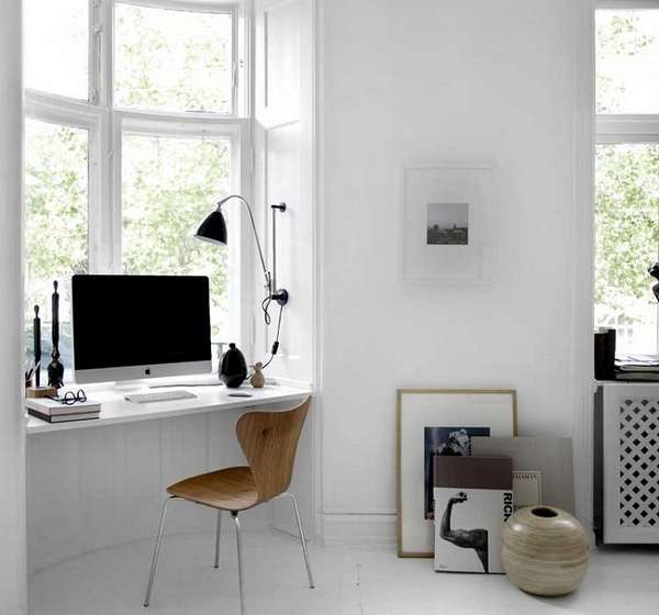 Маленький стол —  40 фото в интерьере квартиры