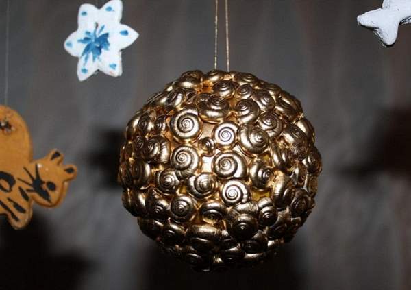 Набор из 10 ти фигурных новогодних украшений ракушки и сердечки 6 см Snowmen Е93115