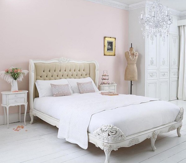 спальня во французском стиле бело-розовый цвет в дизайне 