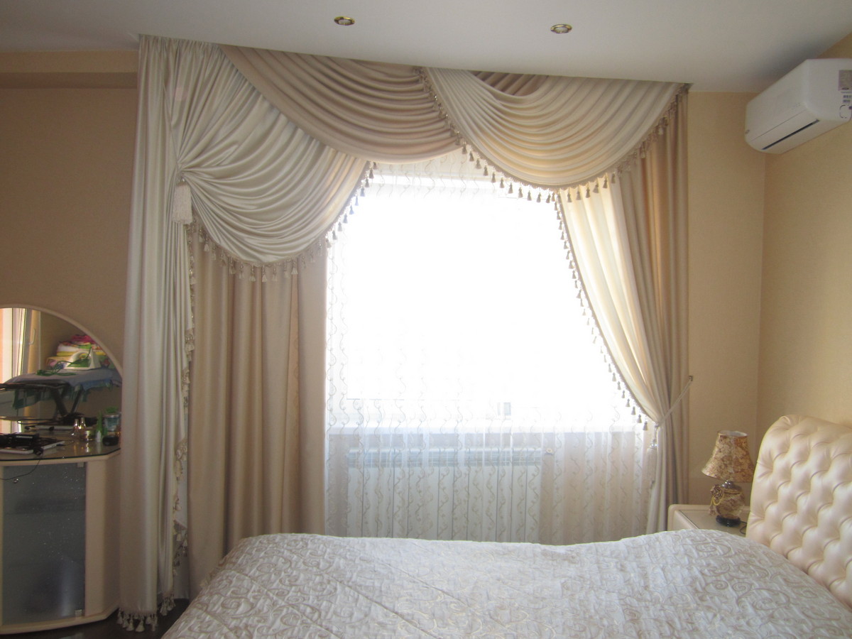 шторы для спальни в классическом стиле фото 
